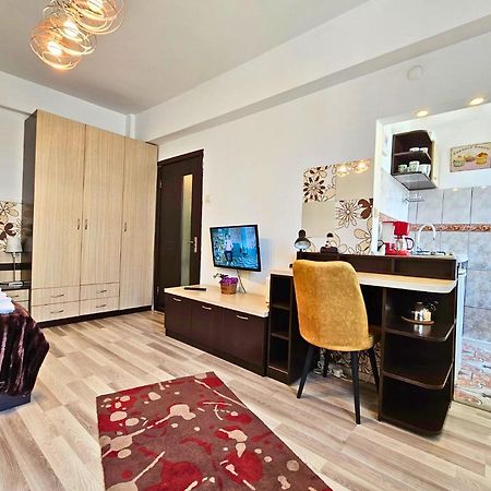 Good Vibes In Cismigiu Studio Steps From Subway Self Check In Bucureşti Exterior foto
