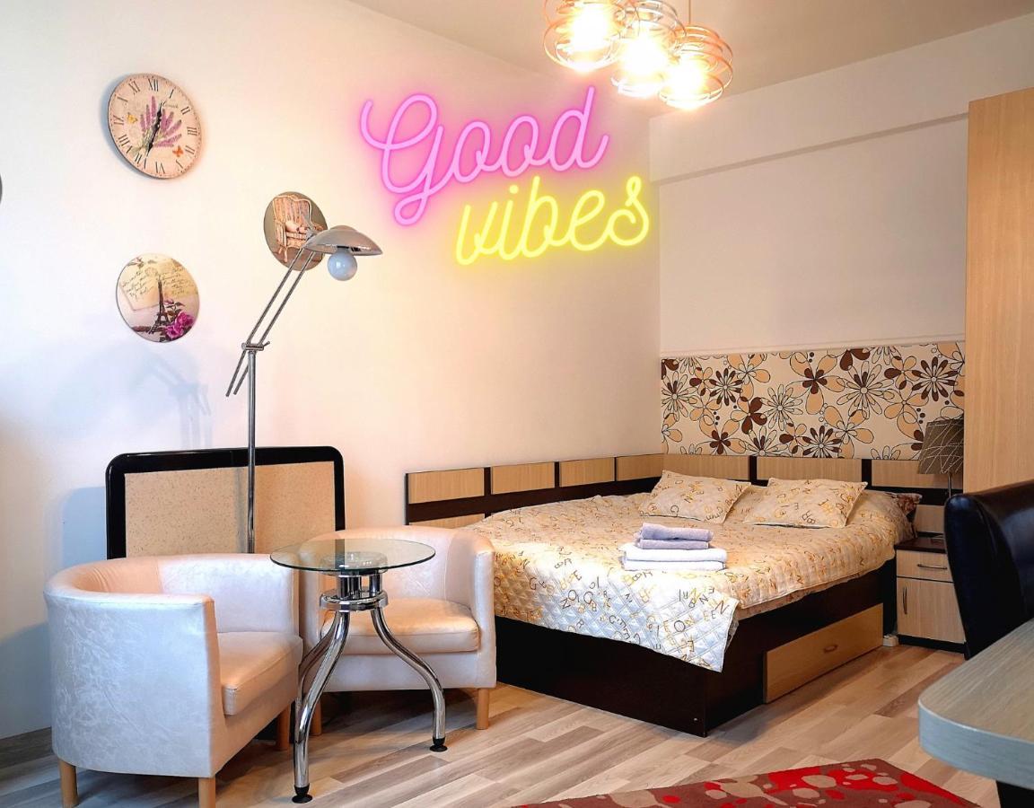 Good Vibes In Cismigiu Studio Steps From Subway Self Check In Bucureşti Exterior foto